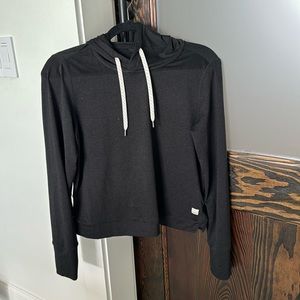 Vuori hooded shirt
